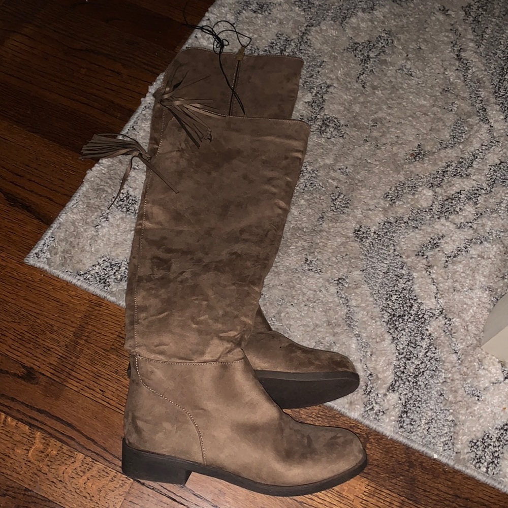 NEVER WORN knee high brown boots